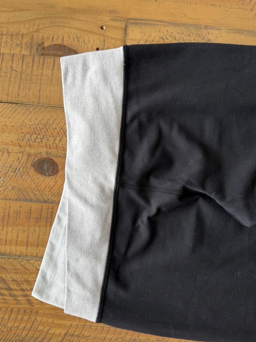 lululemon athletica Black Leggings with Gray & Purple Waistband - Picture 8 of 8